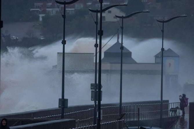 Schools across Devon close ahead of Storm Ciar n totnes today